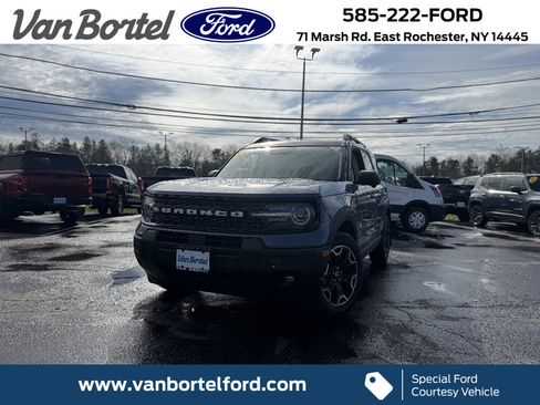 Used 2025 Ford Bronco Sport Outer Banks w/ Outer Banks Tech Package+ AWD/4WD image 1