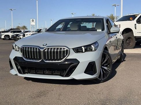 Used 2026 BMW 530i w/ M Sport Package image 2