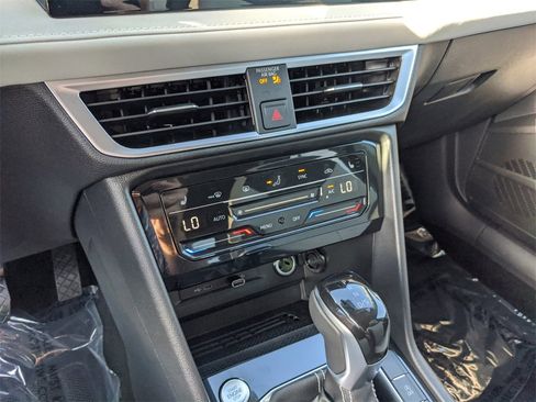 New 2025 Volkswagen Taos SE image 25