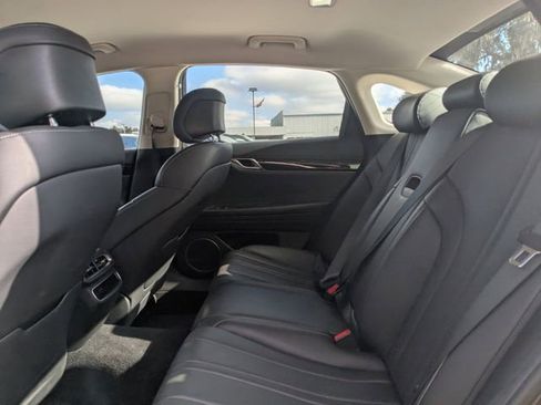 Used 2022 Genesis G80 2.5T image 12