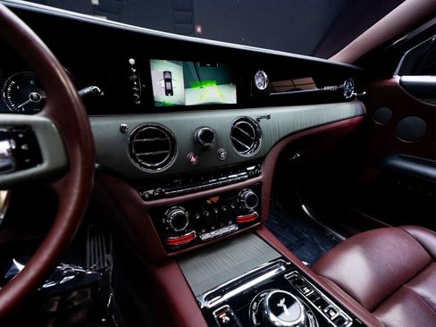 Used 2021 Rolls-Royce Ghost AWD/4WD image 33