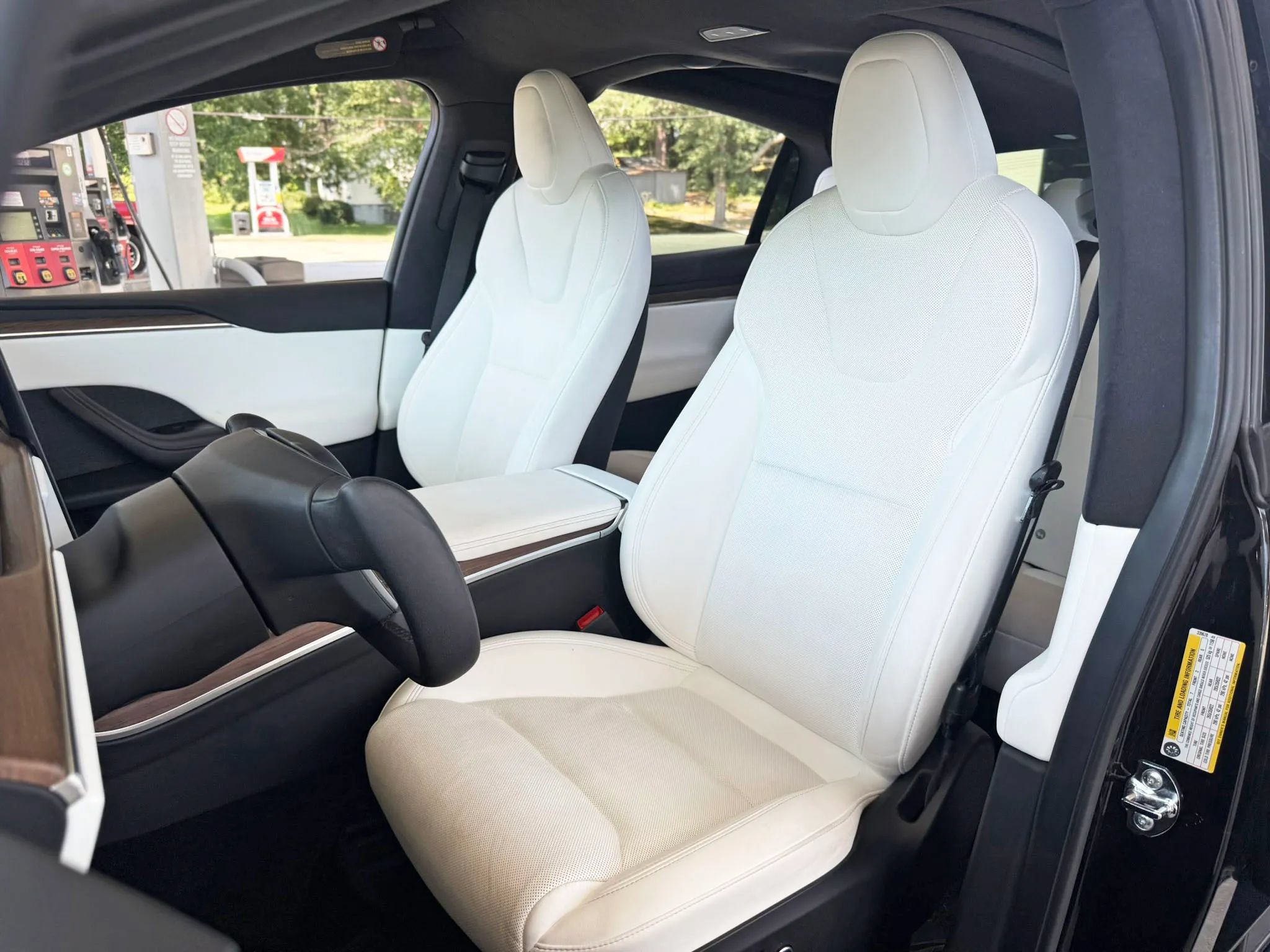 Used 2022 Tesla Model X AWD/4WD image 28