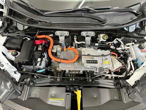 Used 2023 Nissan Ariya AWD image 33
