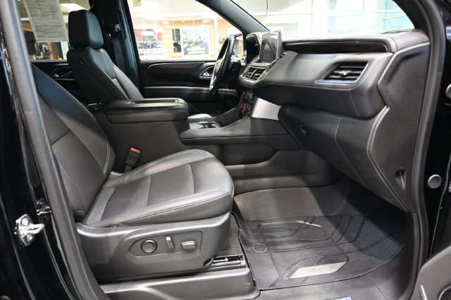 Used 2024 Chevrolet Tahoe LT w/ Luxury Package AWD/4WD image 10