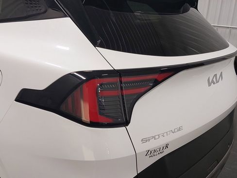 New 2026 Kia Sportage S image 33