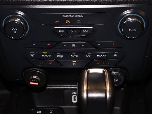 Used 2021 Ford Ranger Lariat w/ Trailer Tow Package image 28