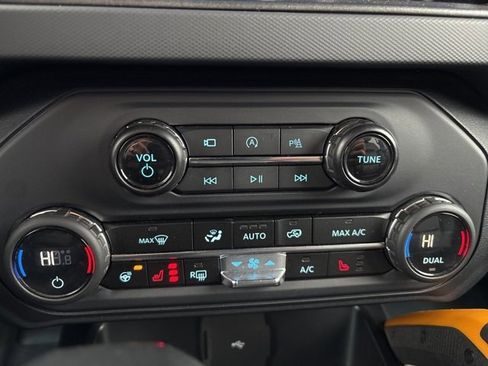 Used 2024 Ford Bronco Badlands image 26
