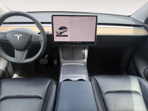 Used 2021 Tesla Model Y Long Range AWD/4WD image 11