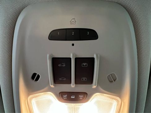 Used 2024 Buick Encore GX Avenir w/ Avenir Convenience Package image 22