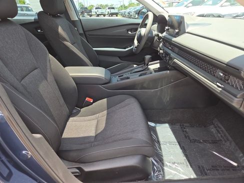 Used 2023 Honda Accord EX image 15