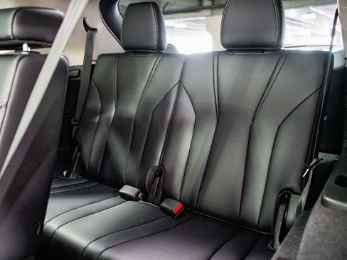 Used 2025 Acura MDX SH-AWD w/ Technology Package image 22