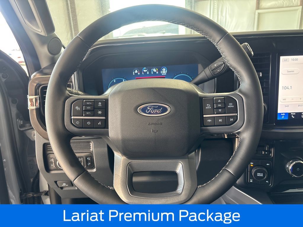 New 2026 Ford F250 Lariat w/ Black Appearance Package AWD/4WD image 12