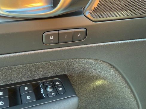 New 2026 Volvo XC40 B5 Ultra w/ Climate Package image 10