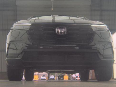 Used 2025 Honda CR-V EX image 3