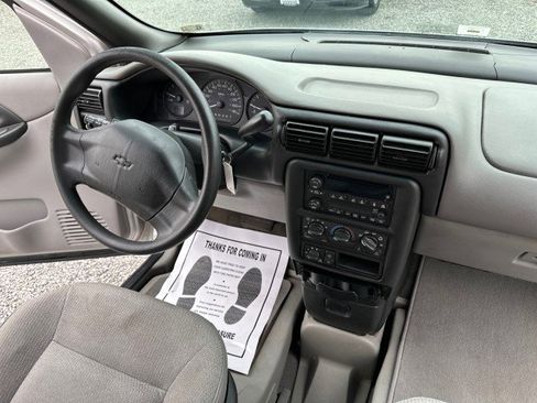Used 2004 Chevrolet Venture Plus w/ Climate Package FWD image 29