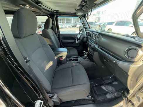 Used 2023 Jeep Wrangler Unlimited Sport image 25