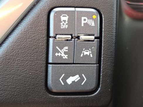 Used 2019 Chevrolet Suburban Premier AWD/4WD image 34