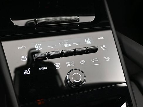 New 2025 Porsche Cayenne S AWD/4WD image 14