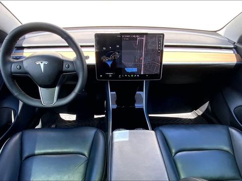 Used 2020 Tesla Model 3 Standard Range Plus RWD image 10