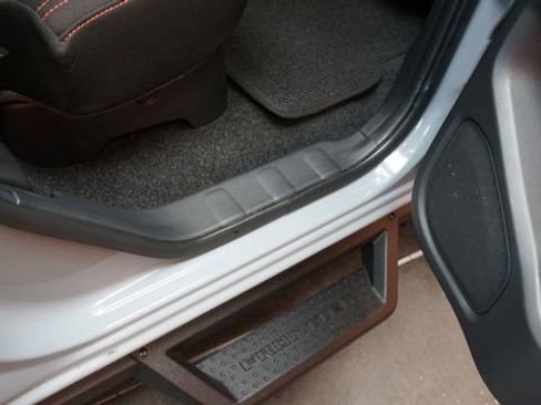 Certified 2025 Nissan Frontier PRO-4X image 51