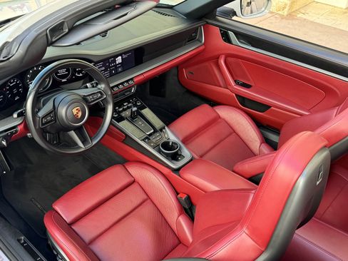 Used 2021 Porsche 911 Carrera RWD image 21
