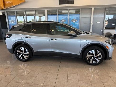 Used 2023 Volkswagen ID.4 Pro AWD/4WD image 2