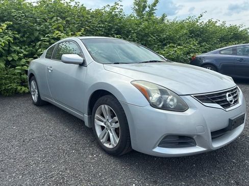 Used 2010 Nissan Altima 2.5 S FWD image 3
