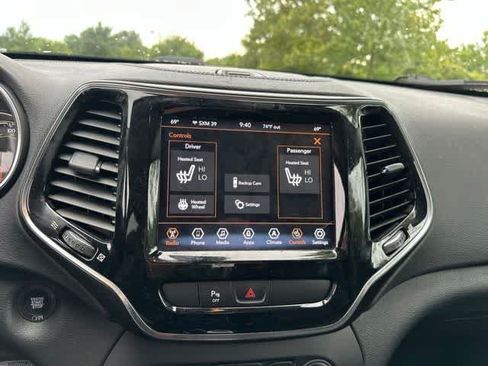 Used 2020 Jeep Cherokee Limited AWD/4WD image 10