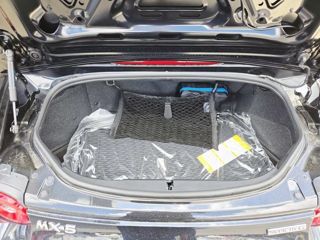 New 2026 MAZDA MX-5 Miata Club w/ Weather Package RWD image 14