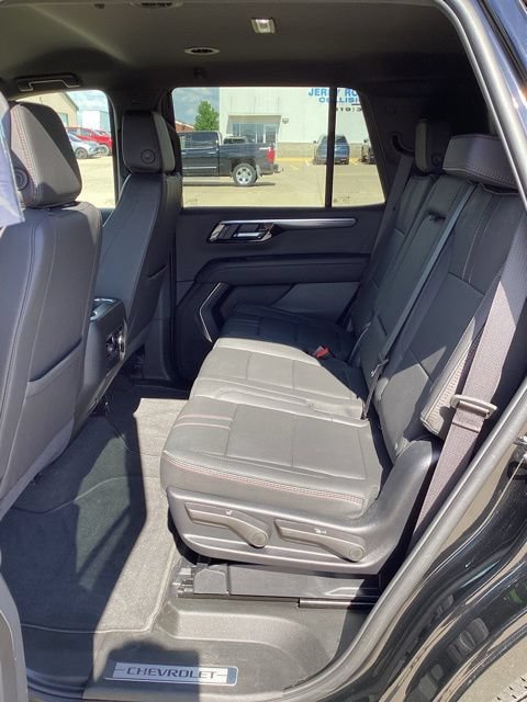 Used 2025 Chevrolet Tahoe RST AWD/4WD image 8