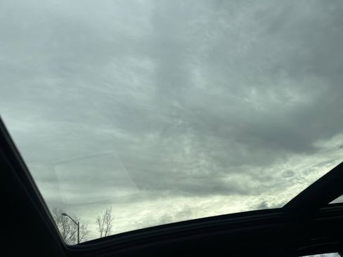 Used 2023 Ford Edge ST-Line image 30