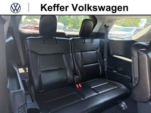 Used 2021 Ford Explorer Limited RWD image 30