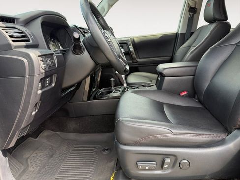 Used 2021 Toyota 4Runner TRD Off-Road Premium AWD/4WD image 6