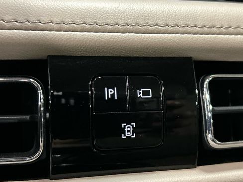Used 2023 Lincoln Nautilus AWD w/ Premium Package image 23