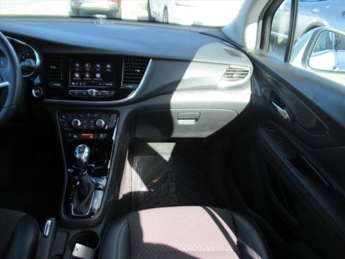 Used 2022 Buick Encore Preferred w/ Safety Package II image 13