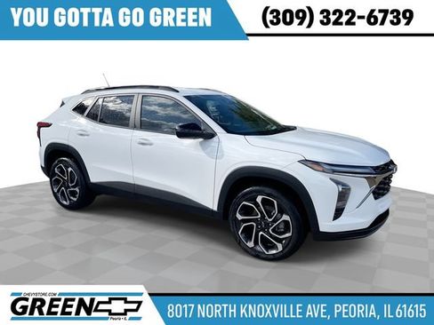 Used 2026 Chevrolet Trax RS w/ Driver Confidence Package FWD image 1