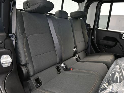 New 2026 Jeep Gladiator Sport image 32