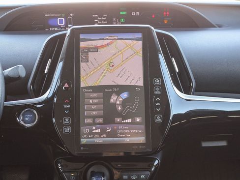 Used 2018 Toyota Prius Prime Premium image 14