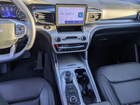 Certified 2023 Ford Explorer XLT w/ Equipment Group 202A image 22