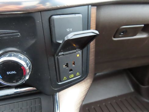 Used 2024 Ford F150 King Ranch AWD/4WD image 32