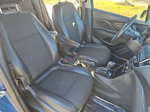 Used 2020 Buick Encore Preferred image 10