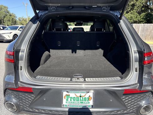 Used 2023 Genesis GV70 3.5T Sport w/ Winter Weather Package image 32