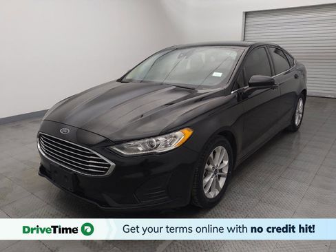 Used 2020 Ford Fusion SE image 1