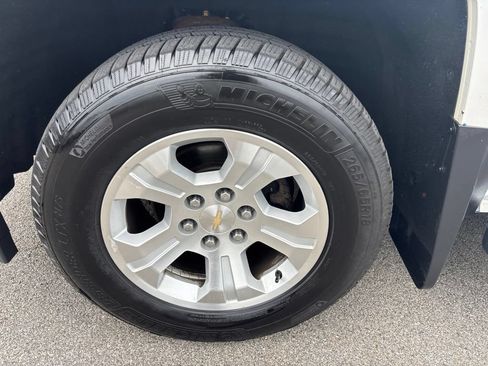 Used 2018 Chevrolet Silverado 1500 LTZ Z71 w/ LTZ Plus Package AWD/4WD image 9