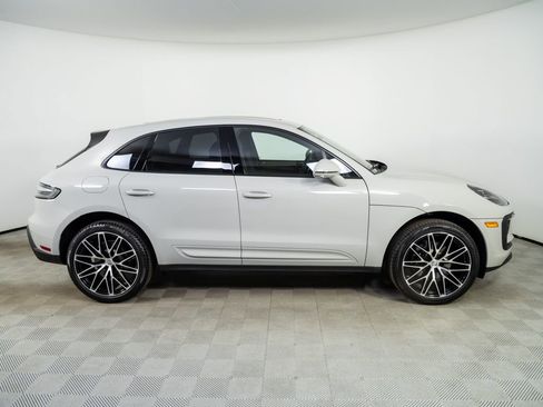 New 2026 Porsche Macan AWD/4WD image 28