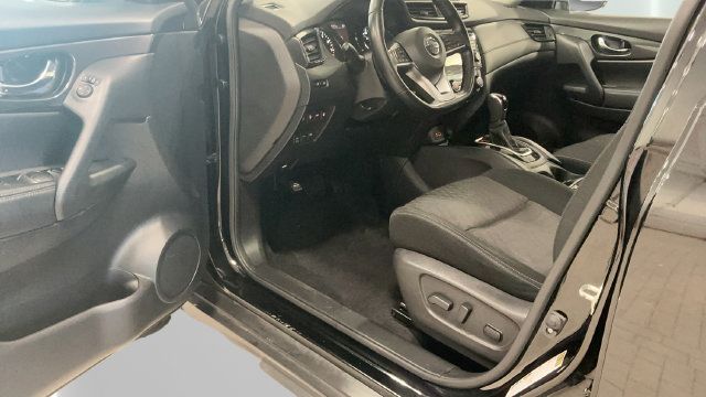Used 2020 Nissan Rogue SV AWD/4WD image 28
