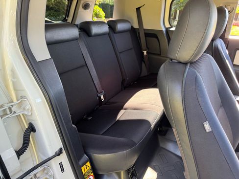 Used 2010 Toyota FJ Cruiser 4WD image 13