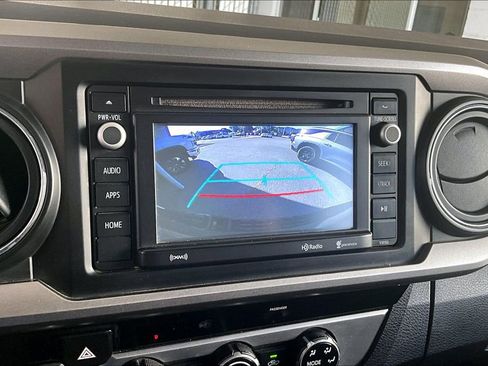 Used 2017 Toyota Tacoma SR5 w/ Tow Package AWD/4WD image 10