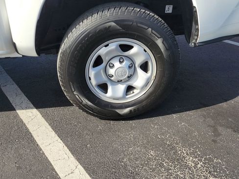 Used 2023 Toyota Tacoma SR image 5