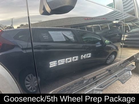 Used 2024 Chevrolet Silverado 3500 LT image 5
